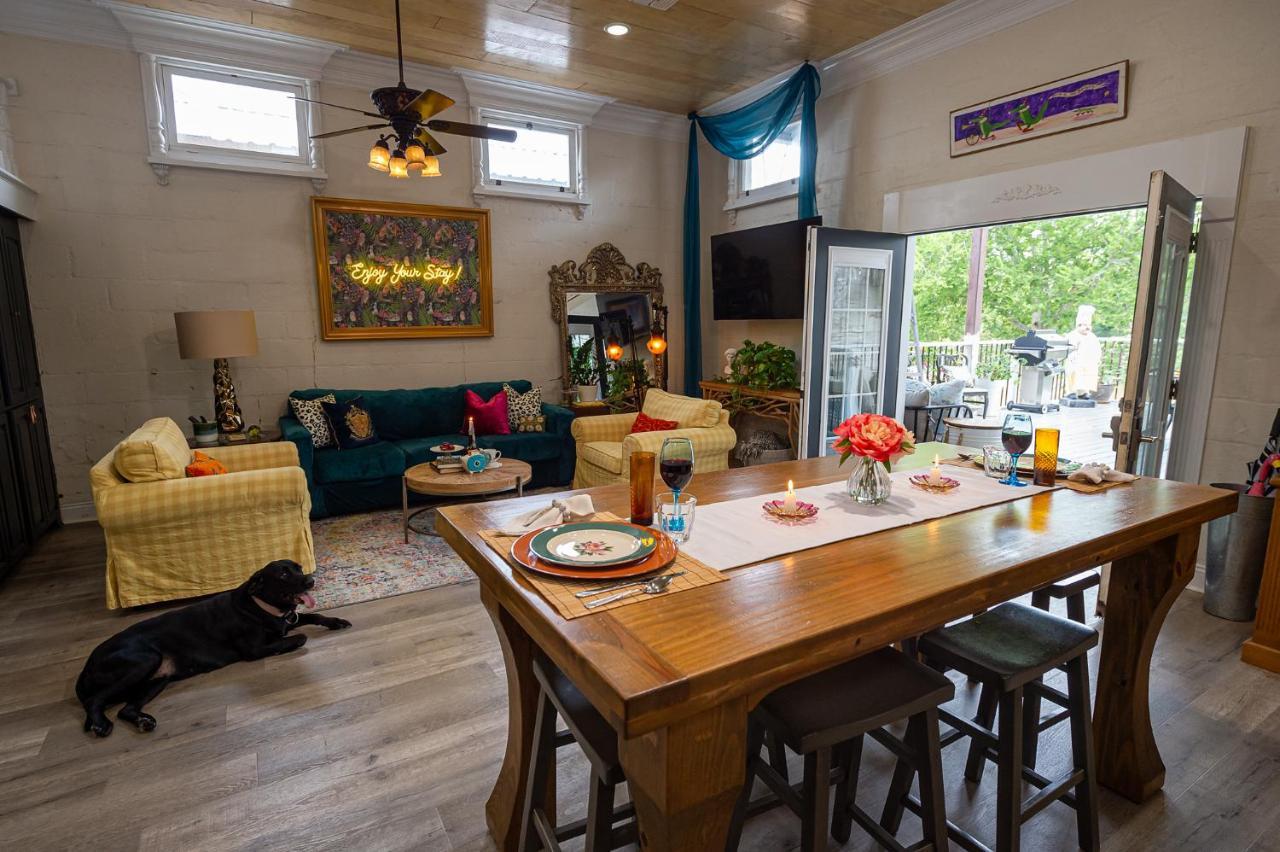 Chateau Royale, Pet Friendly, On Bayou, Downtown! New Iberia Exterior photo